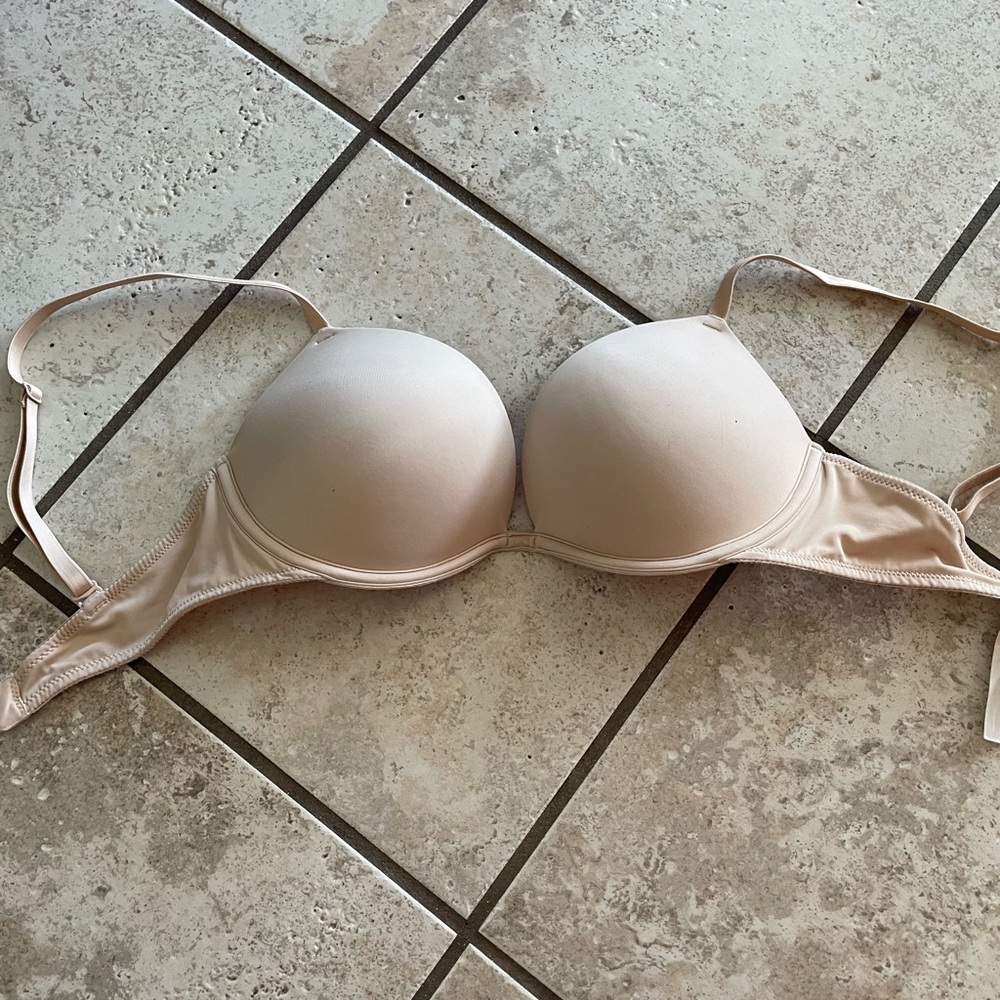 Victoria secret wear everywhere super push-up bra